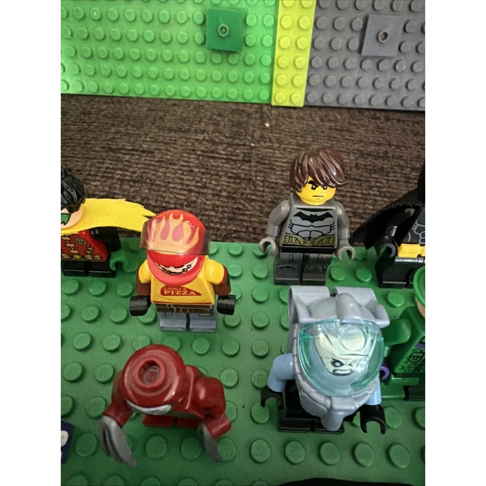 LEGO DC Super Heroes Minifigures Lot Batman Superman Robin Riddler Read